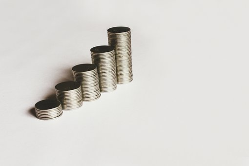 財務(wù)審計主要審計哪些內(nèi)容？委托財務(wù)審計多少費用？