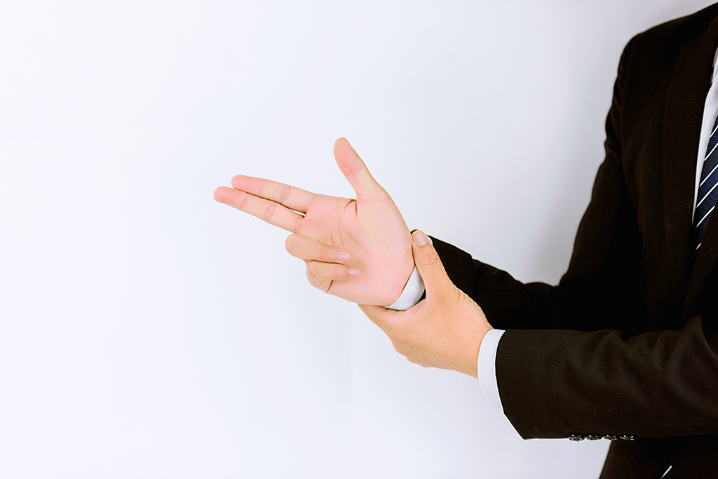 中小企業(yè)如何選擇合適的財務(wù)顧問平臺?