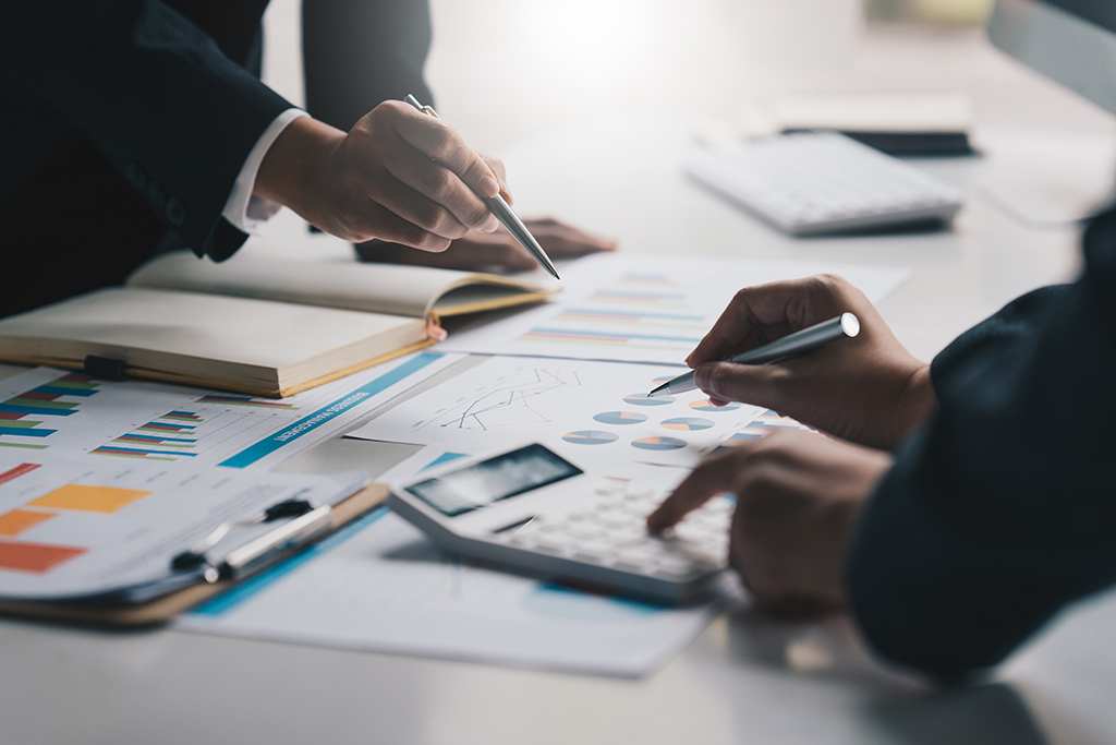 電商行業(yè)稅收優(yōu)惠政策與節(jié)稅策略全解析:合規(guī)驅(qū)動(dòng)下的成本優(yōu)勢構(gòu)建 電商行業(yè)稅收優(yōu)惠政策與節(jié)稅策略全解析:合規(guī)驅(qū)動(dòng)下的成本優(yōu)勢構(gòu)建